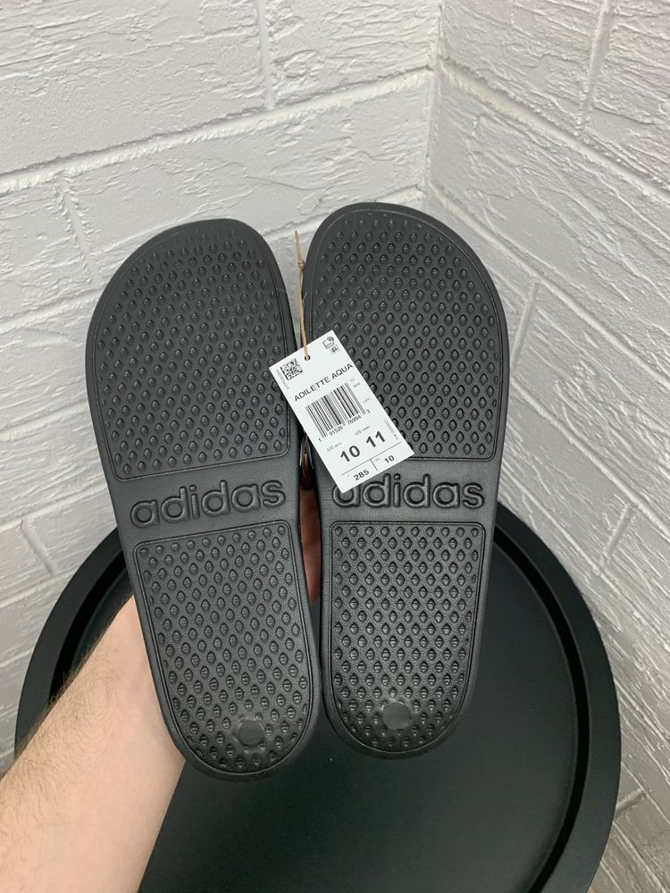 Тапки шльопанці Adidas Aqua оригінал нові чорні сланці чоловічі