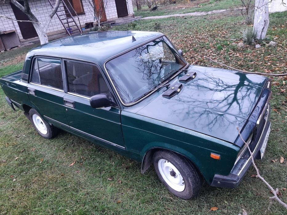 Продам Ваз 2107 бензин