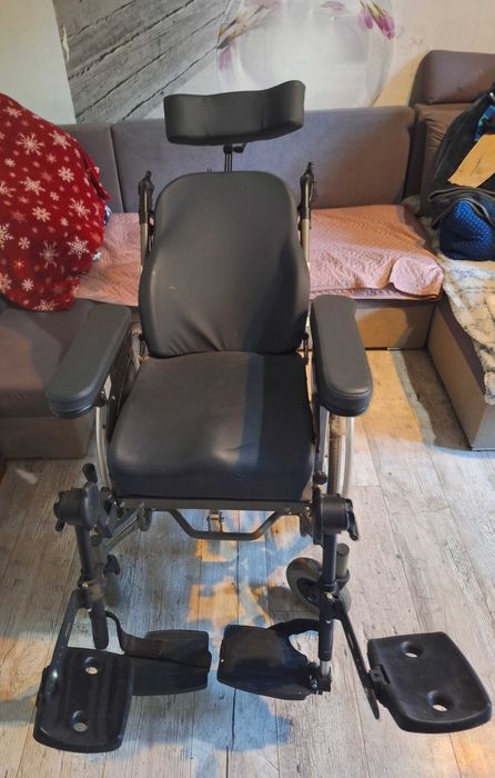 Wózek dla osoby niepelnosprawnej