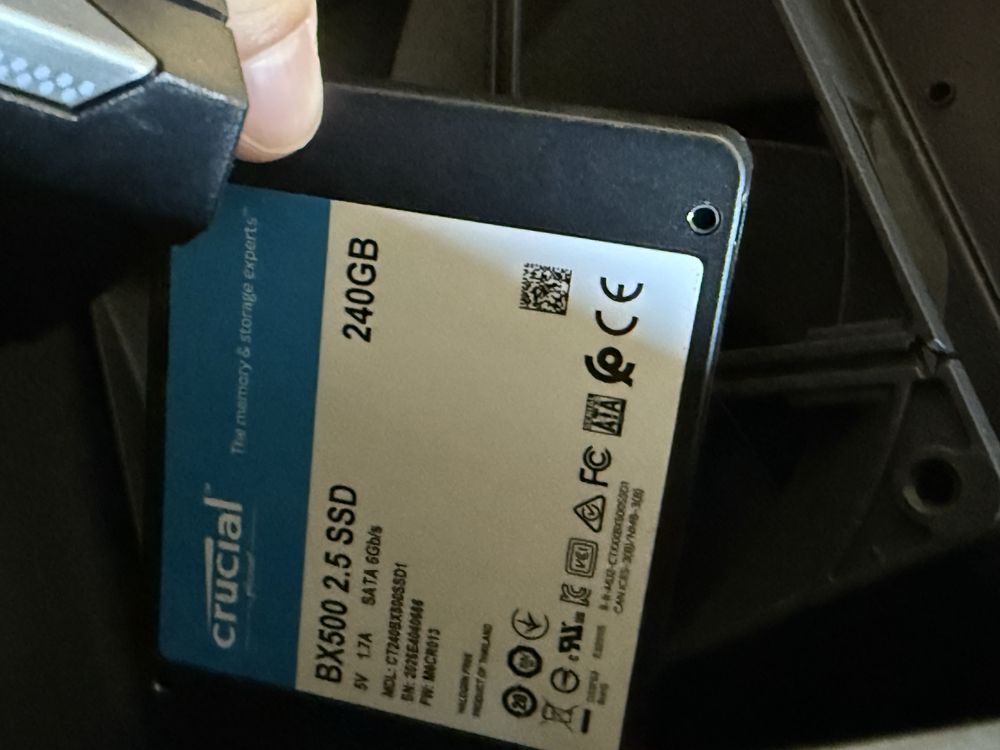 Komputer stacjonarny PC Intel i3-9100F, R380X, 16GB RAM, 240GB SSD