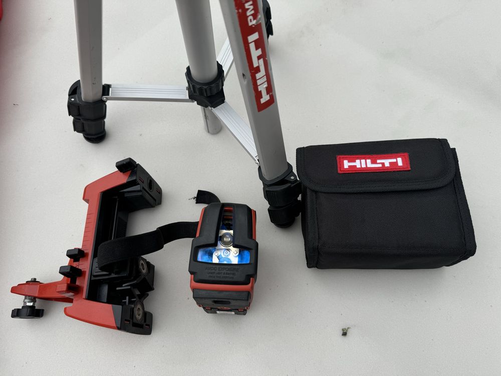 Laser krzyżowy HILTI PMC 46 +  statyw