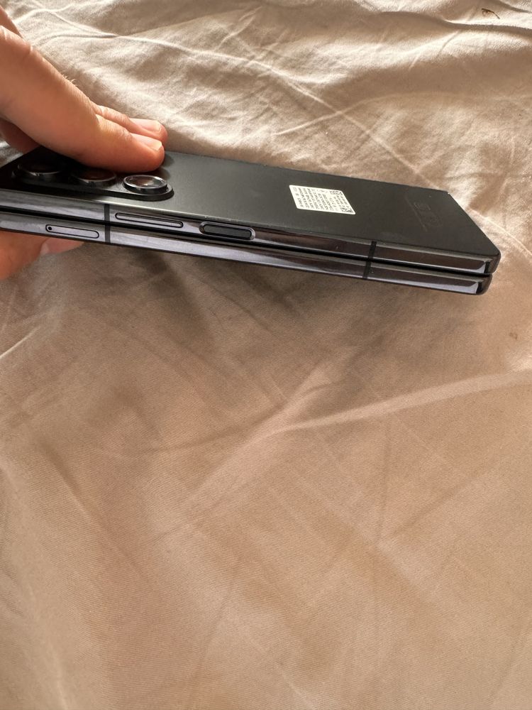 Samsung Galaxy Fold 5 12/512 SM-F946B/DS