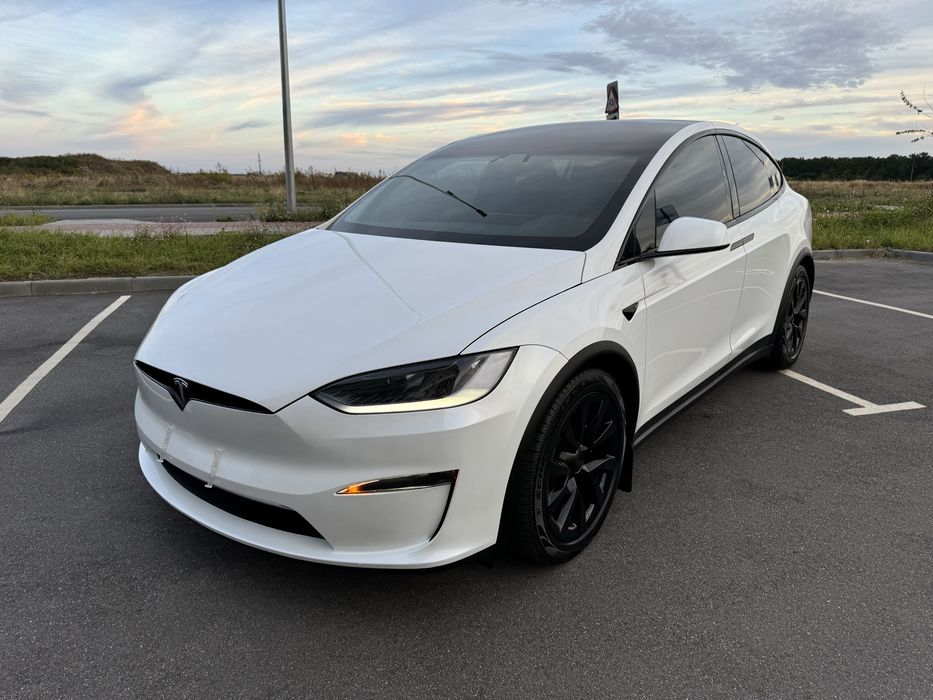 Tesla model x продам