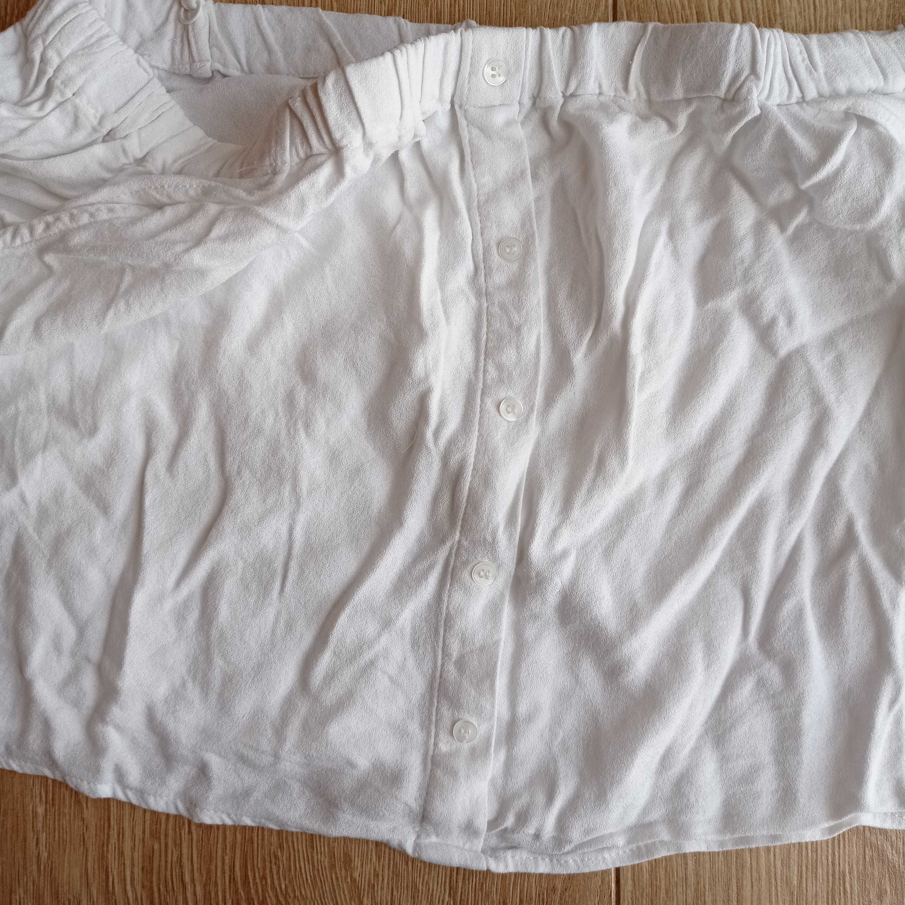 Pull&Bear biała rozkloszowana bluzka krótki crop top hiszpanka rozm S