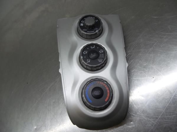 Comando chauffage / sofagem TOYOTA Yaris (_P9_)