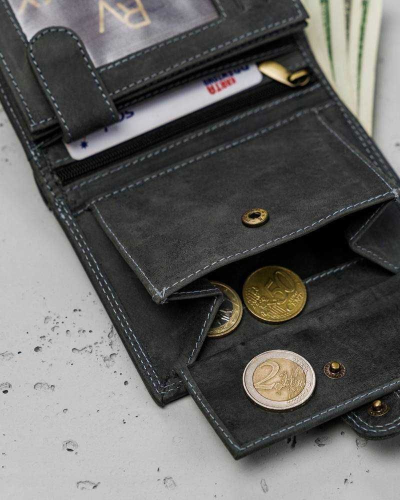 Portfel Męski ALWAYS WILD Duży Pionowy SKÓRZANY z Zapinką Stop RFID