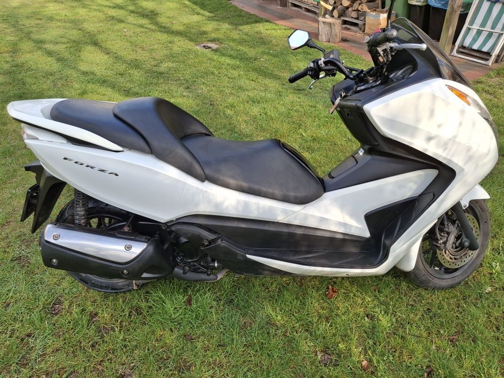 Honda NSS 300 Forza