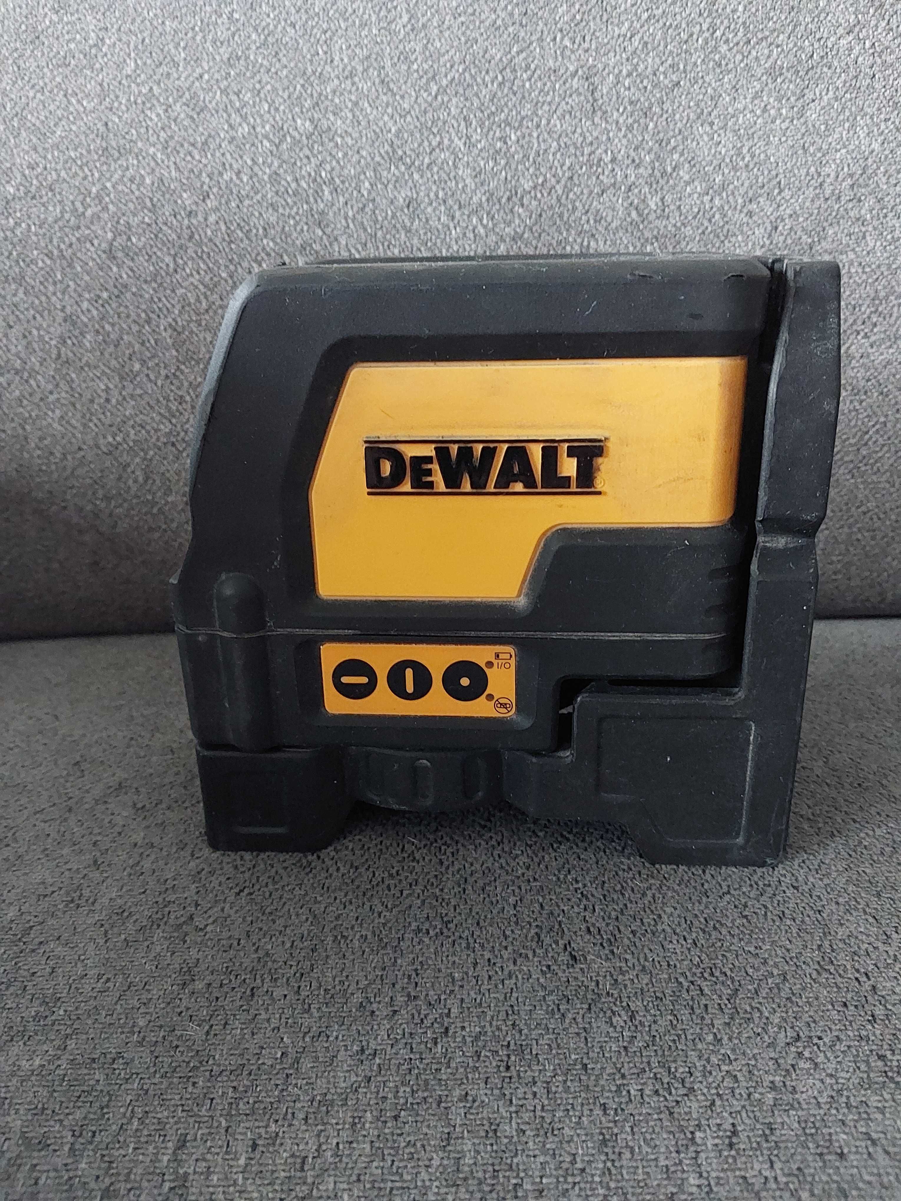 DEWALT laser samopoziomujący krzyżowy DW0822, krzyżowo - punktowy