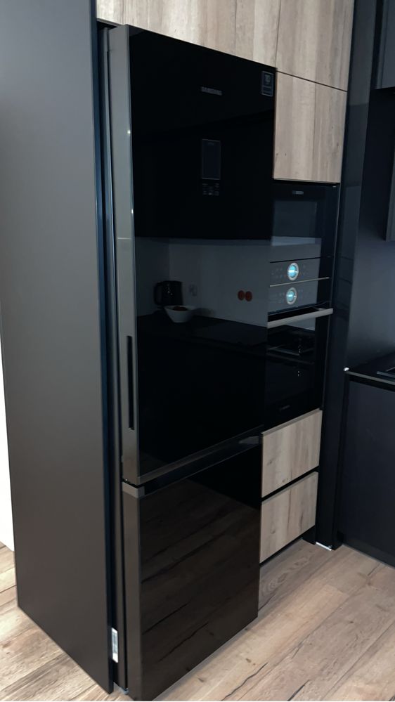 Lodówka Samsung Model RB37K63612C