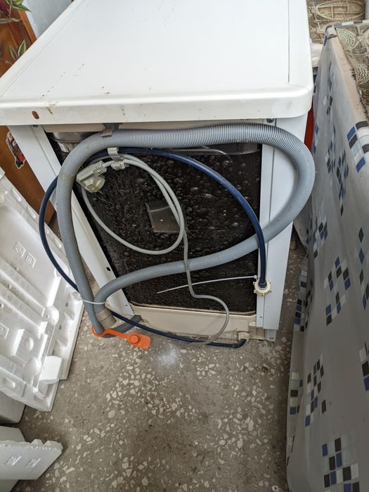 Посудомийка Electrolux ESF43011