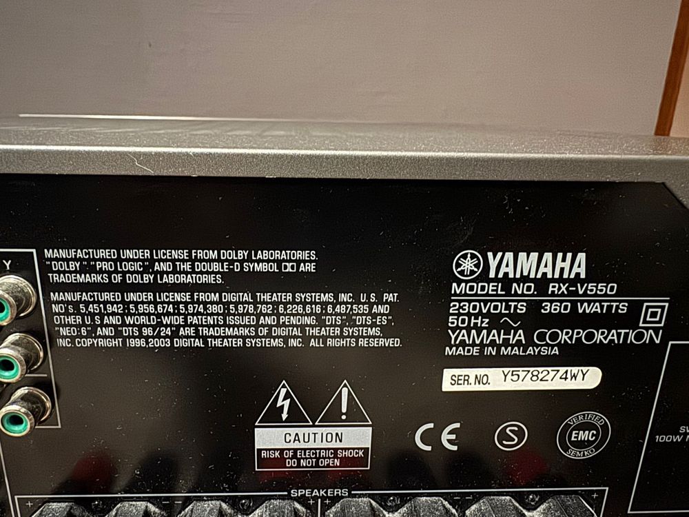 Amplituner Yamaha RX-V550+DVD S550