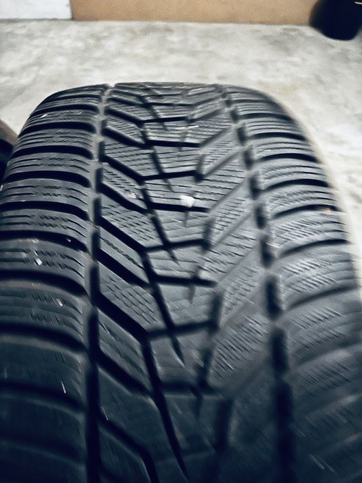 Pneus Hankook 245/30 r20