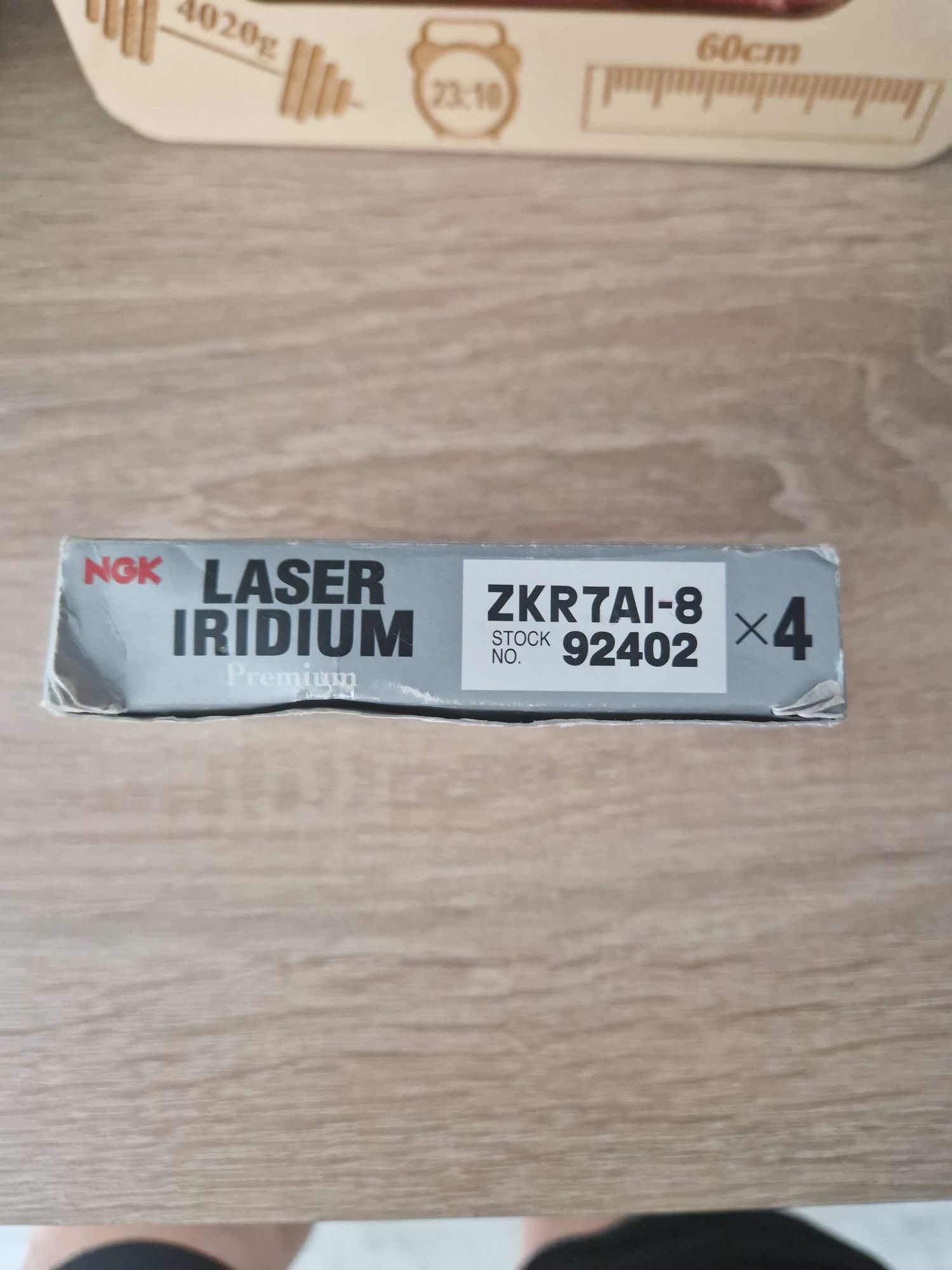 Sprzedam nowe świece Laser Iridium Premium 4 szt