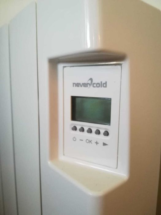 Aquecedor 1300W de parede (tenho dois disponíveis)