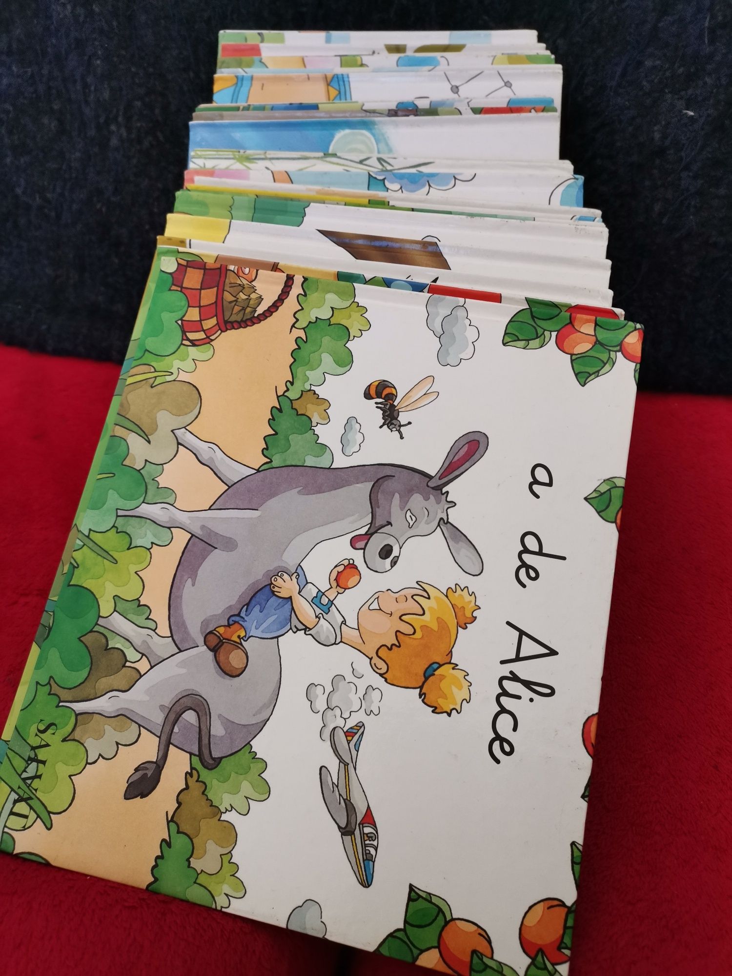 Livros didáticos infantis