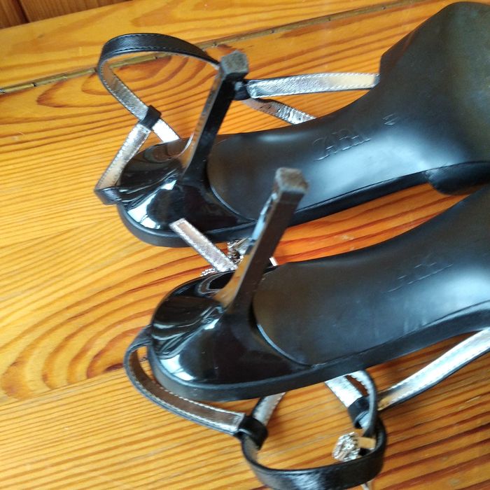 Туфли Zara стильные кожаные р.41