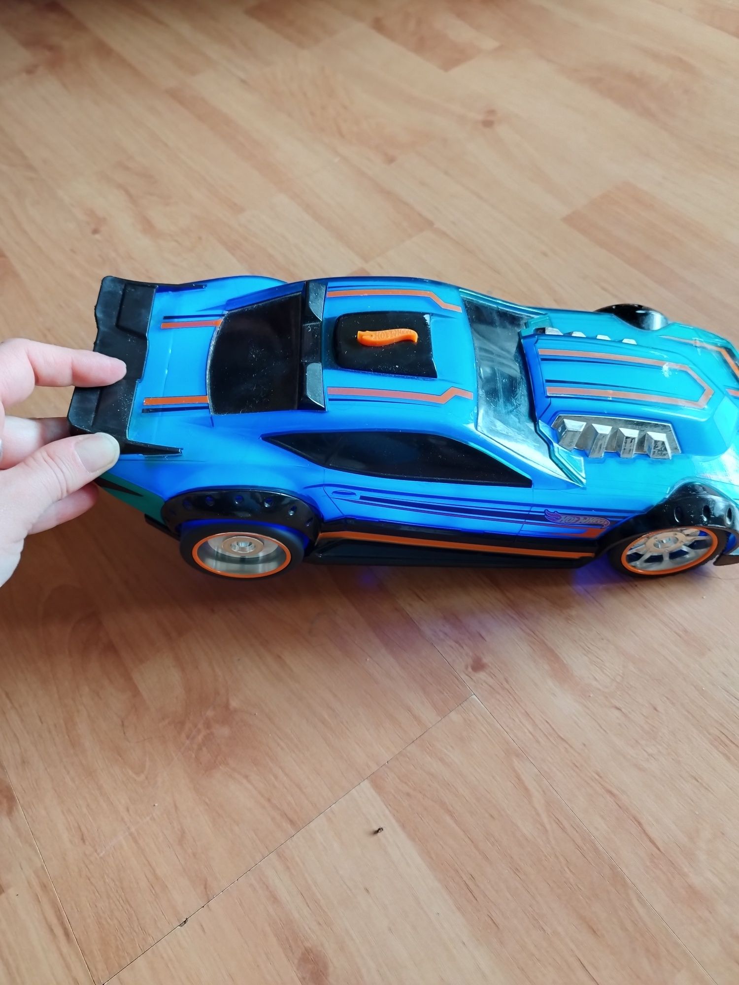 Auto hot wheels auto sterowane na pilot i bez