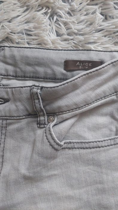 Серые джинсы Mango S /36