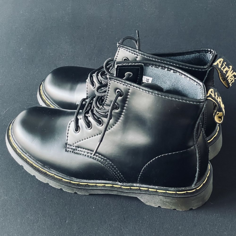 Botki glany workery 6 dziurek gotyckie punk unisex Dr Martin