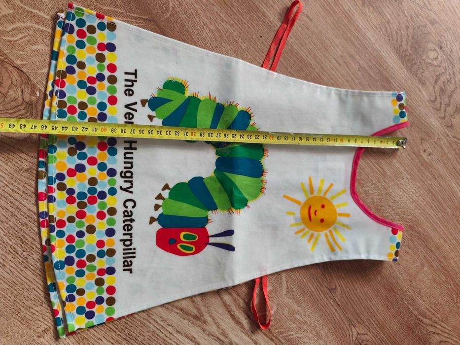 Fartuszek dziecięcy  The very hungry Caterpillar Eric Carle