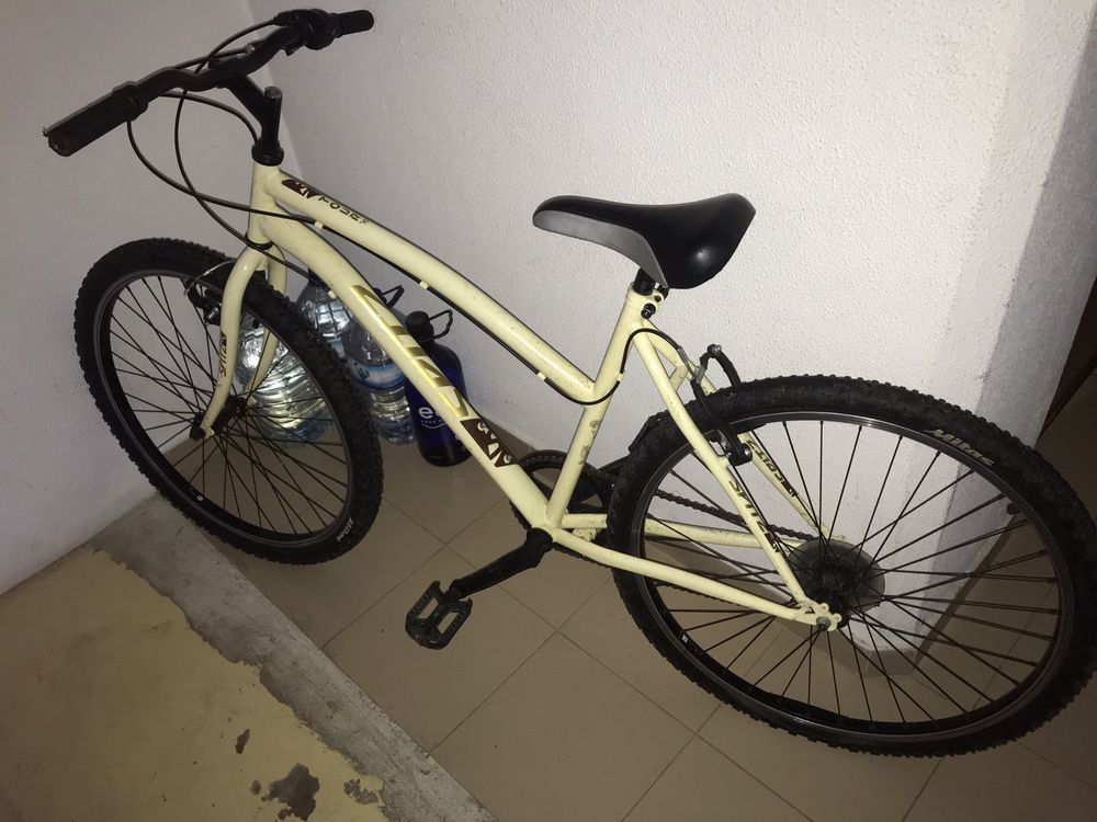 Bicicleta amarela