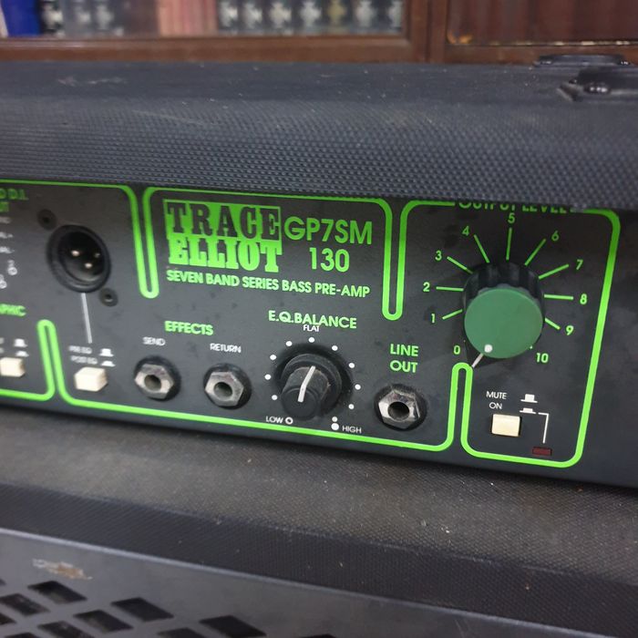 Amplificador para baixo Trace Elliot com hardcase