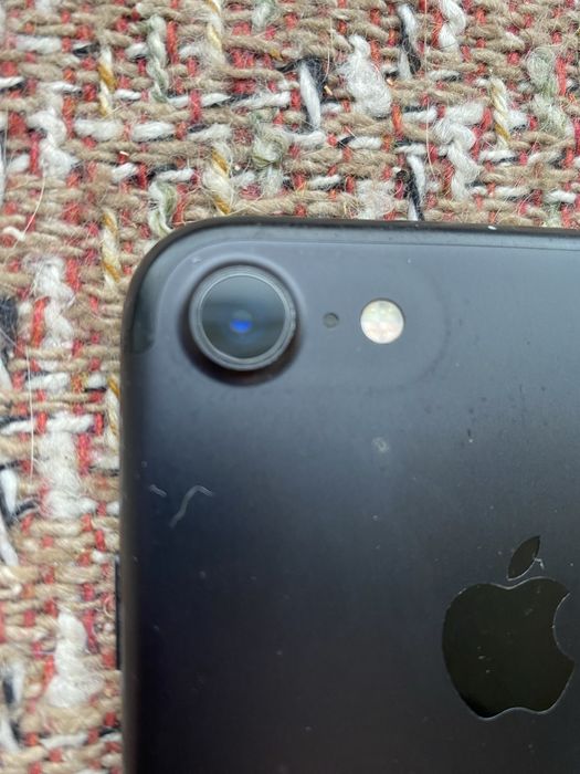 Iphone 7 32 gb neverlock. АКБ 88%.