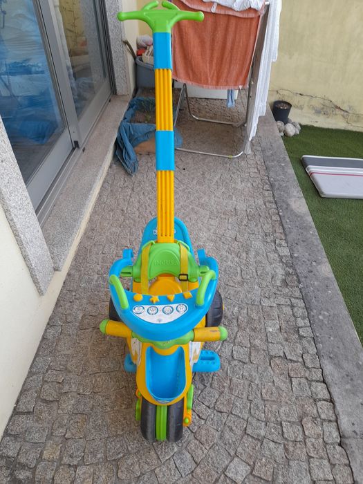 Triciclo,  carro criança, andarilho