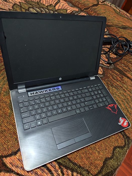 Portátil HP 15-bw020no – para peças / com avaria
