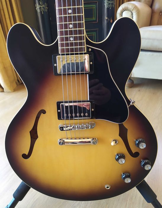 Gibson ES-335 (NOVA)