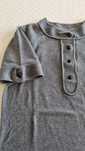 Camisola cinzenta, da marca Sacoor Brothers, tamanho M