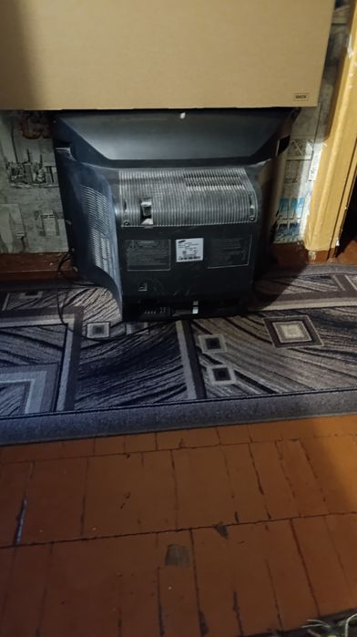 Телевизор + крепление