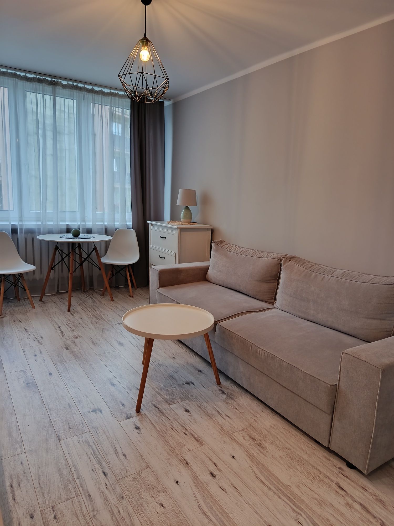 Kawalerka 28,5 m² na wynajem – Zabrze Zaborze, ul. Leszczynowa 14