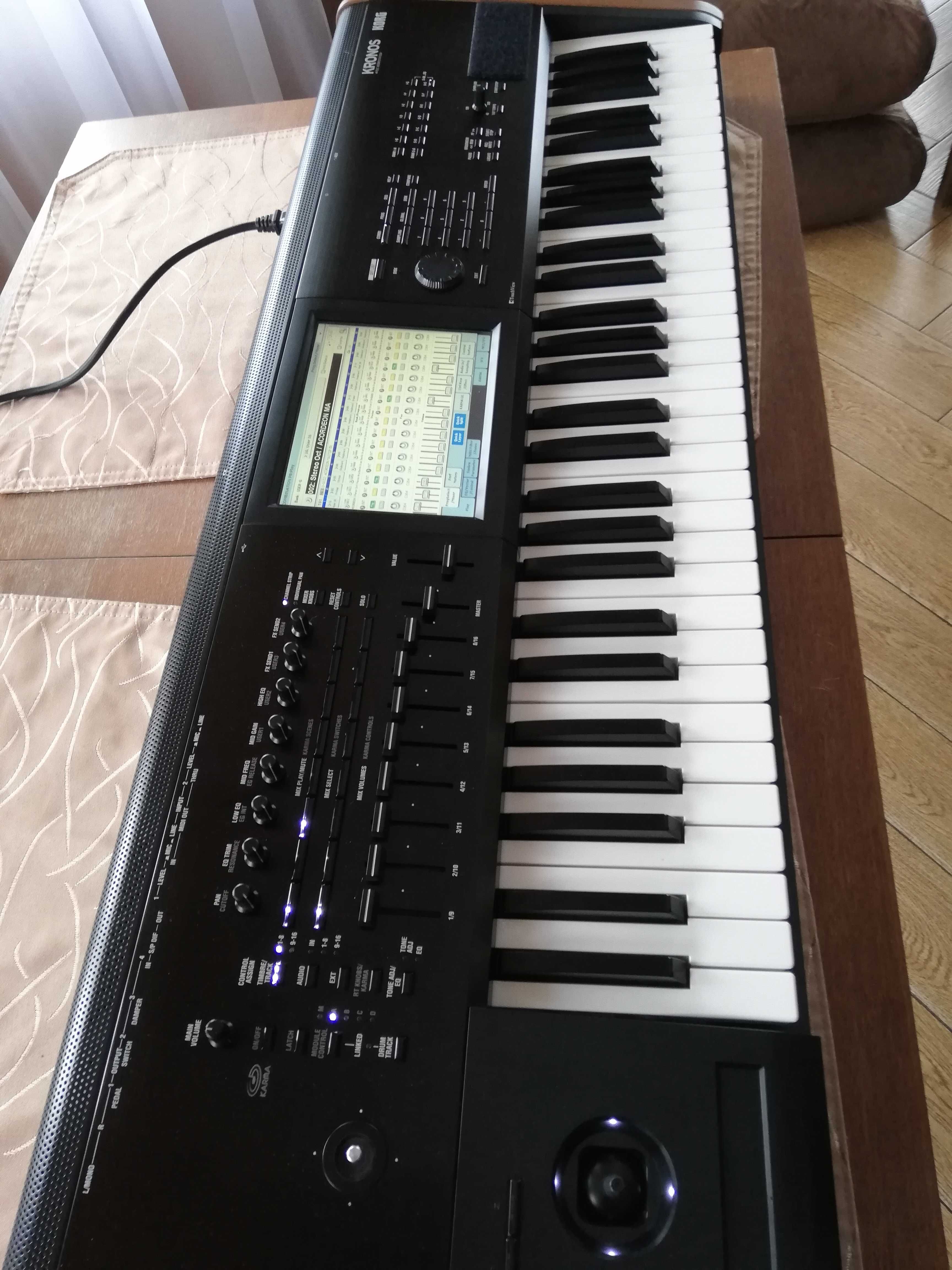 KORG KRONOS 2 61 Workstation