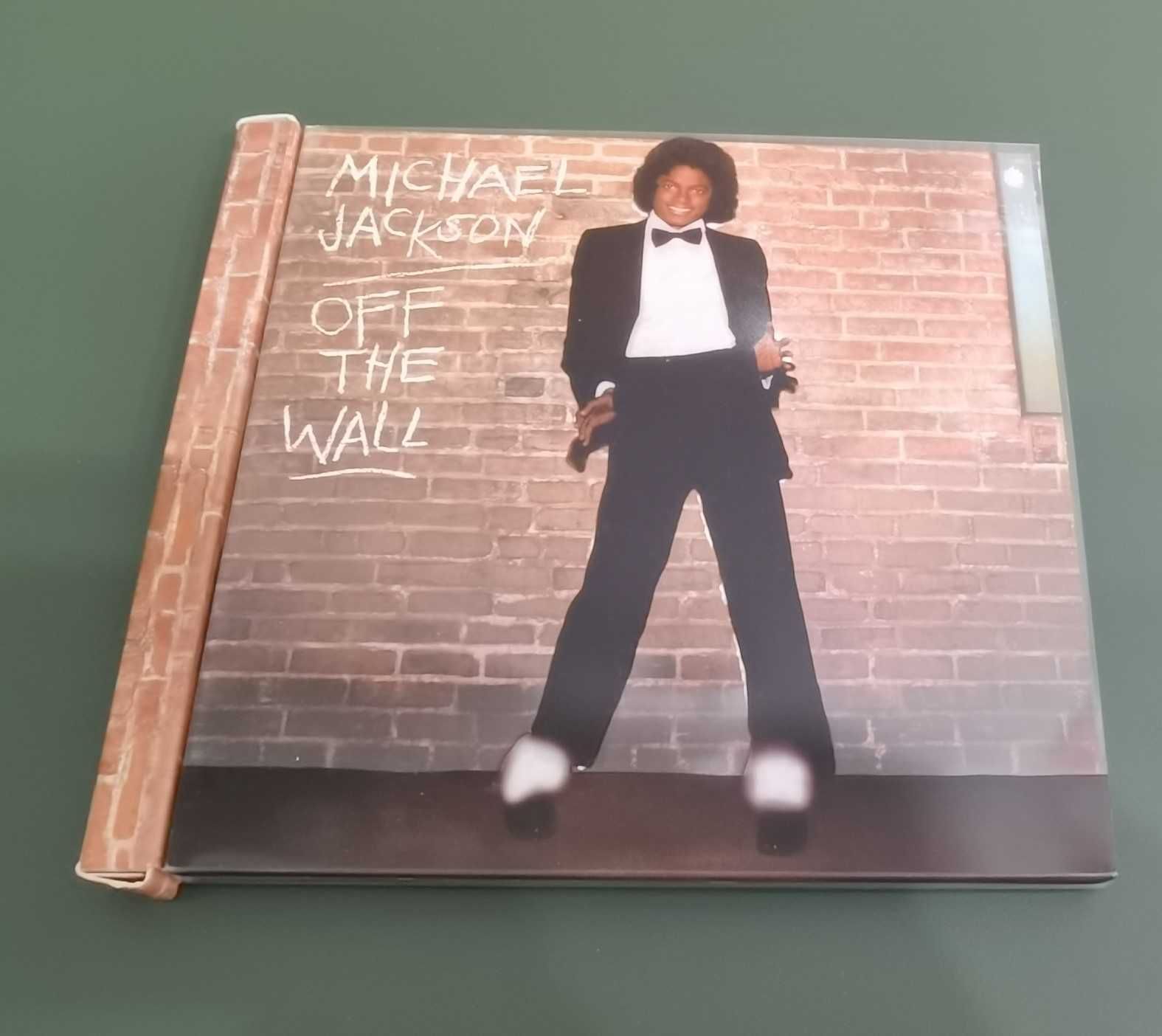 Michael Jackson Off The Wall CD + Blu-ray