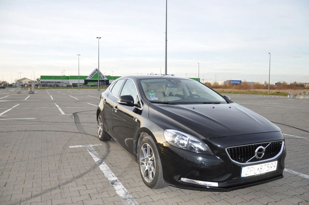 Volvo V40 VOLVO V 40 T3 wersja Ocean Race rok 2016