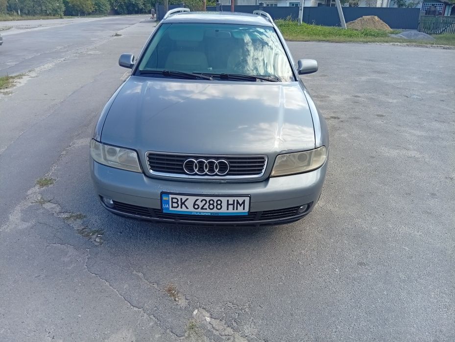 Автомобіль Ауді А4