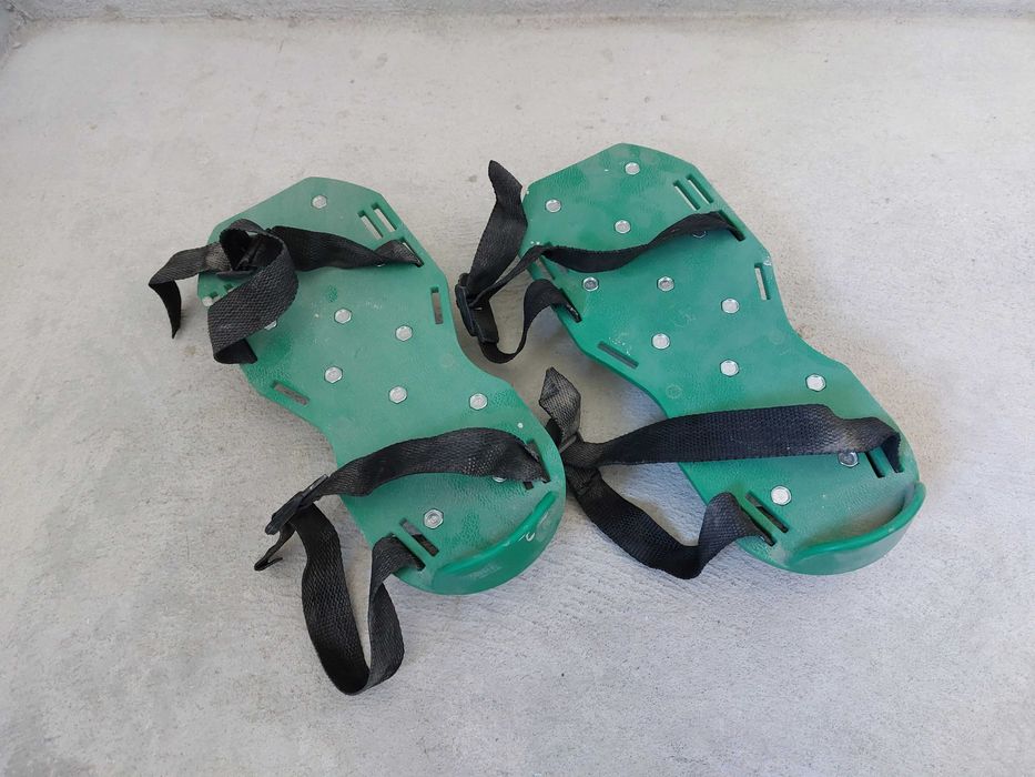 Nakładki z kolcami na buty do wylewek ogrodu aerator