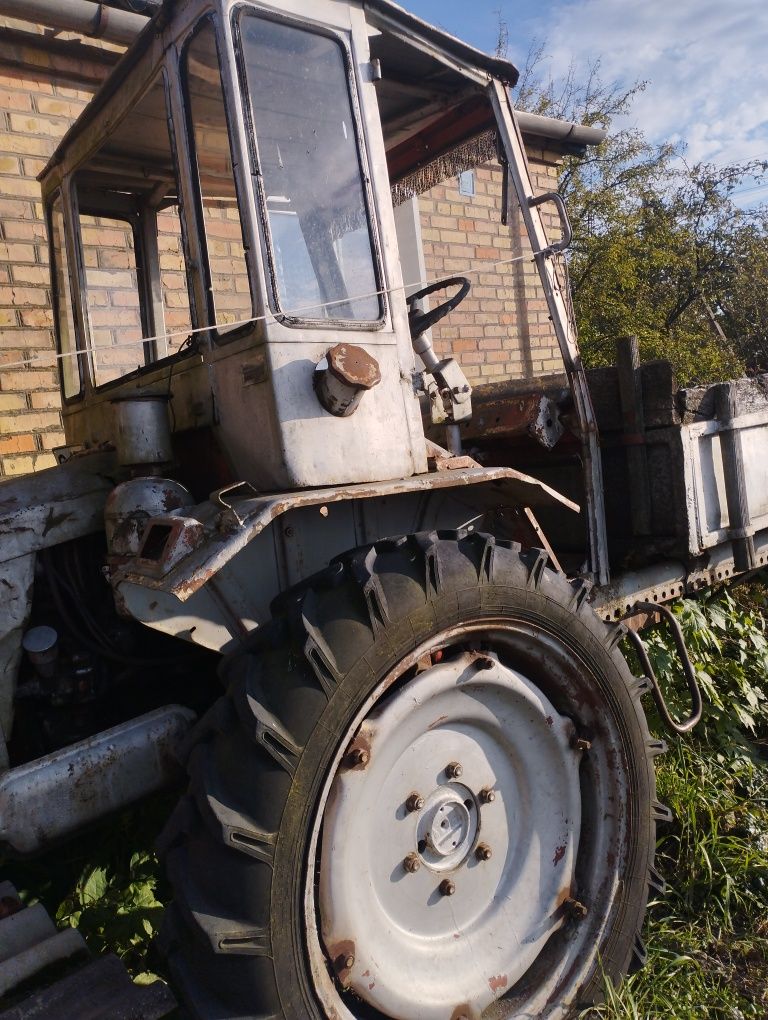 Продам трактор Т 16