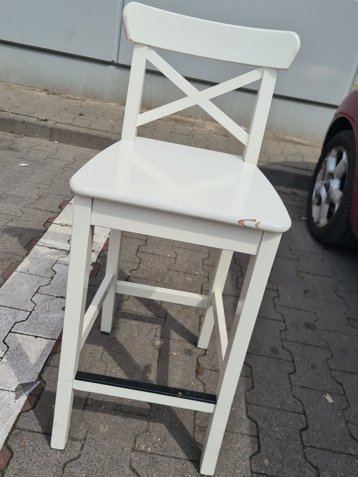 Krzesło choker IKEA białe