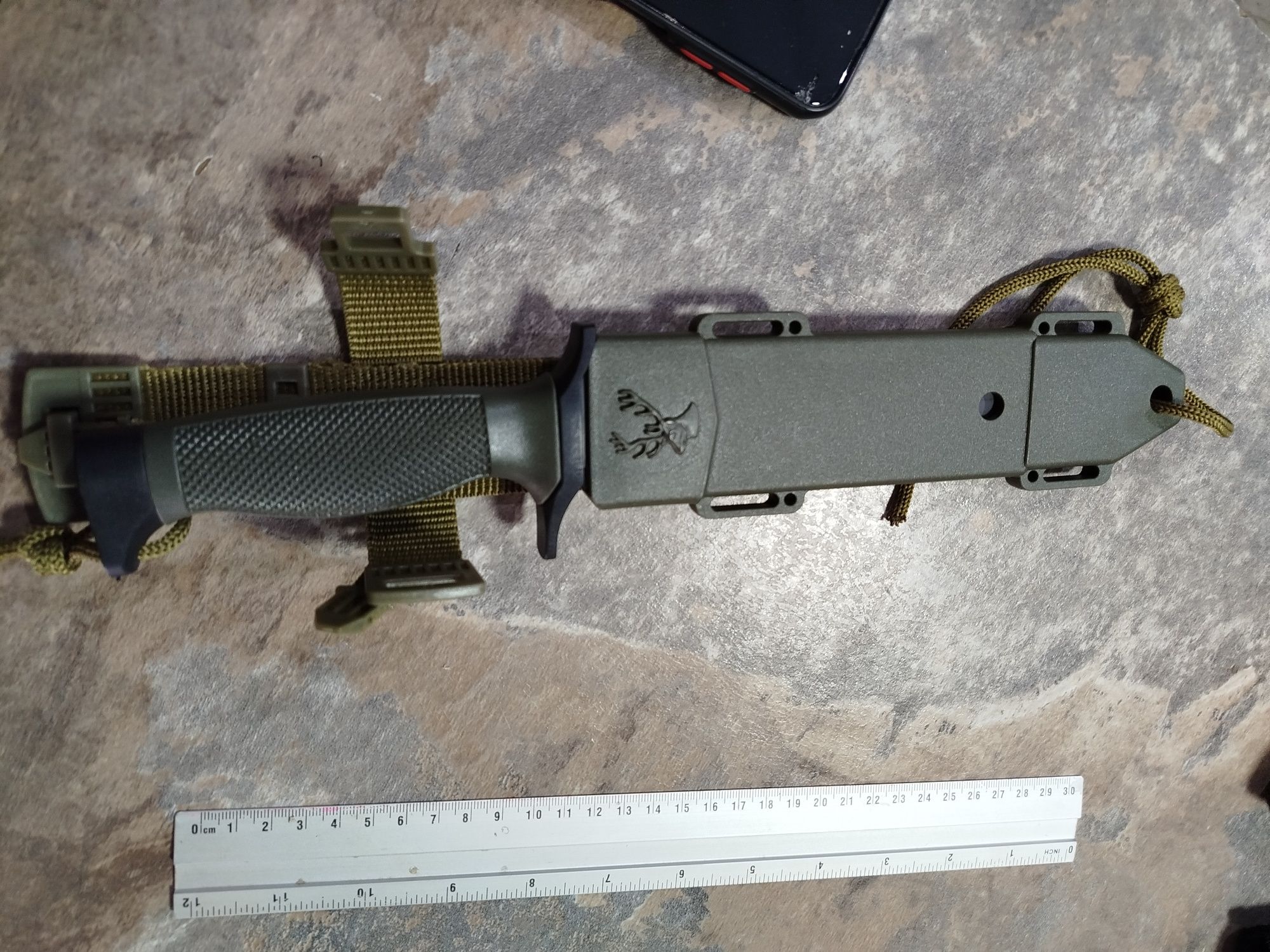 Bagnet wojskowy nóż taktyczny polimerowa pochwą