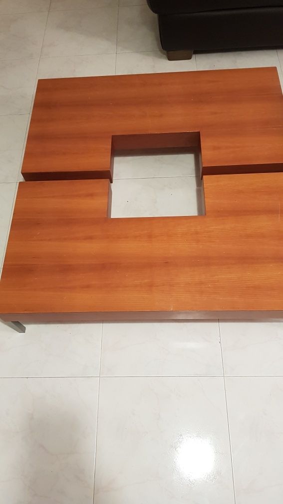 Mesa de centro composta por 2 peças