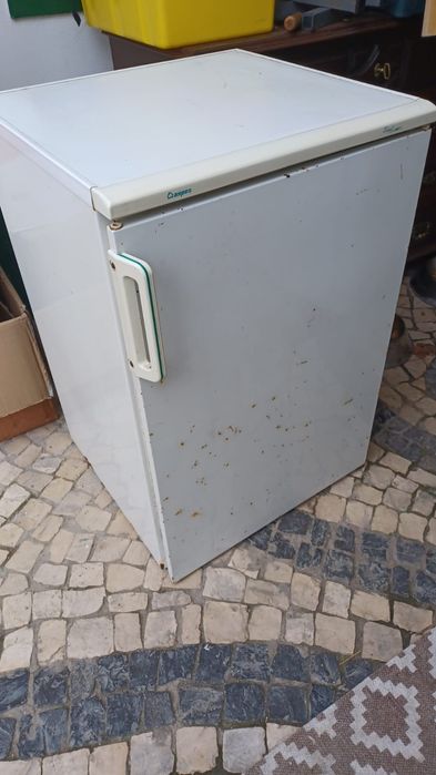 Figorifico com congelador
