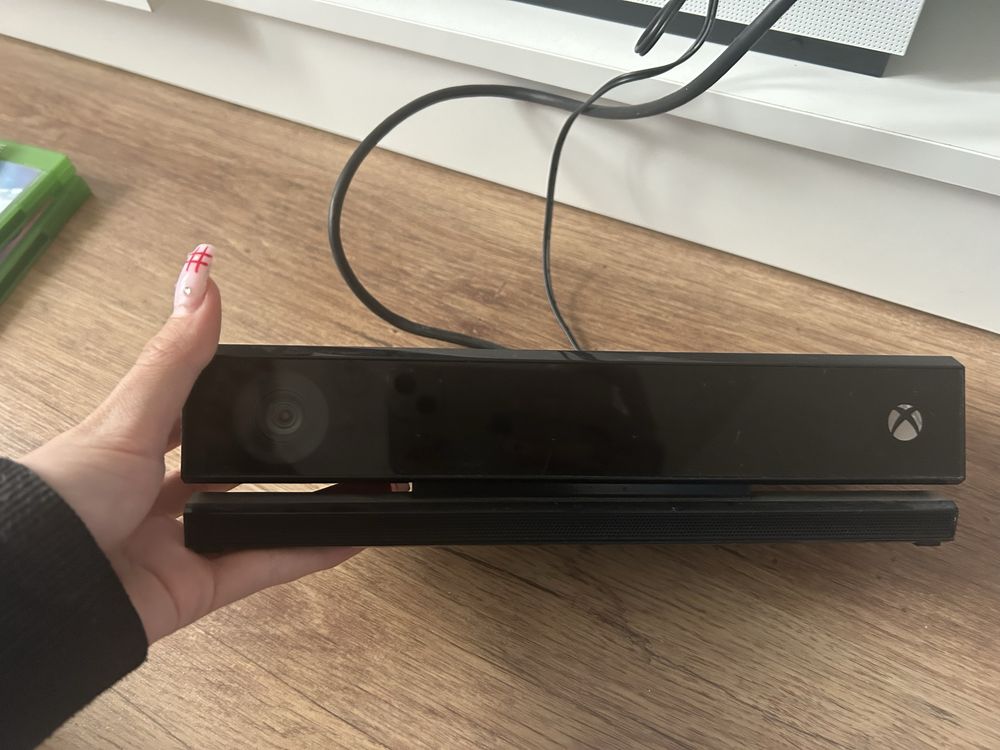 Xbox one + kinect + kontroler + 3 gry
