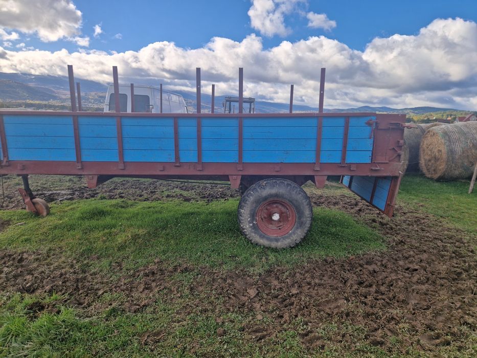 Przyczepa rolnicza, do drzewa