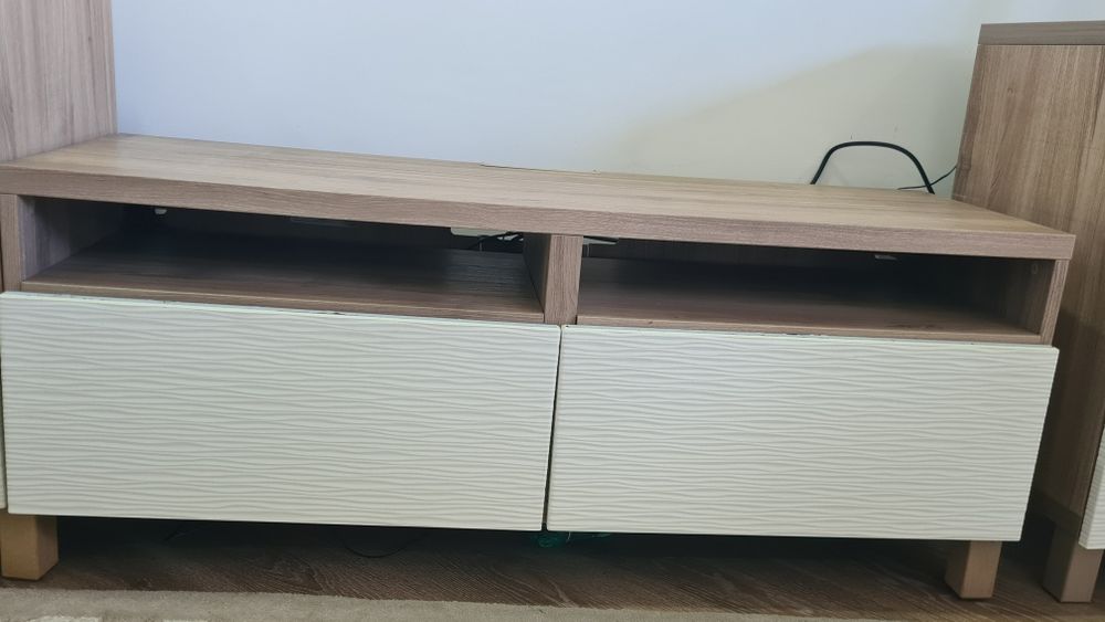 Móvel de TV c/gavetas, ef carvalho