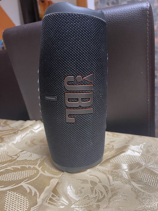 Coluna de som charge 5