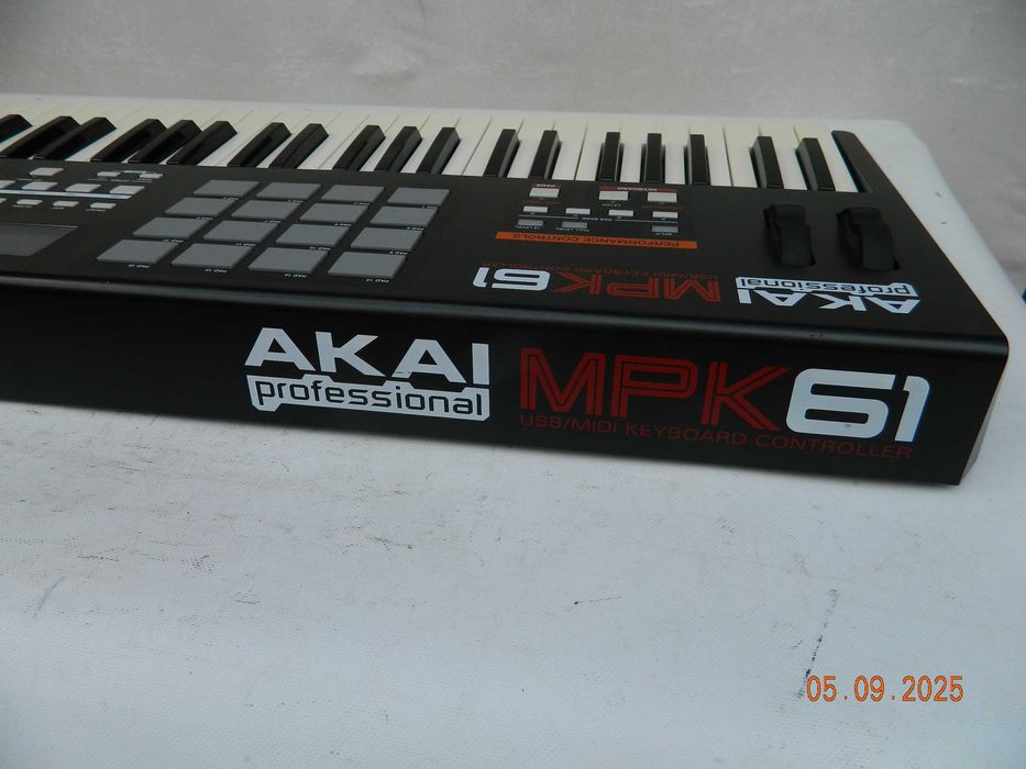 AKAI MPK 61 klawiatura sterująca