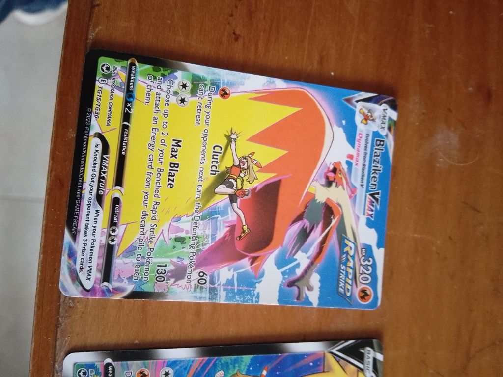 Blaziken v e V max, regidrago tudo raro