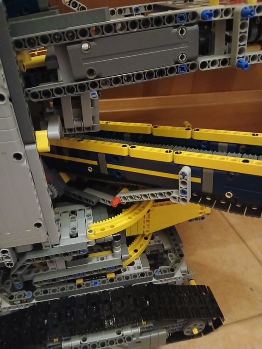 Конструктор лего technic техник екскаватор 42055